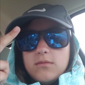 Meet your Posher, Joshua